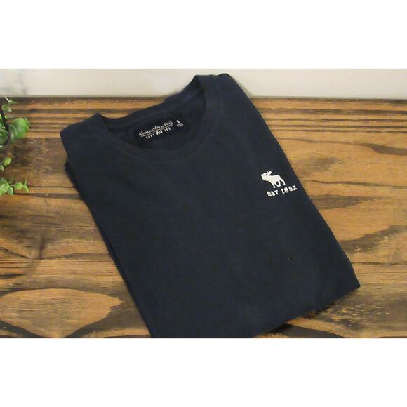 Men's Abercrombie & Fitch Navy Long Sleeve T-Shirt Small - Picture 1 of 5